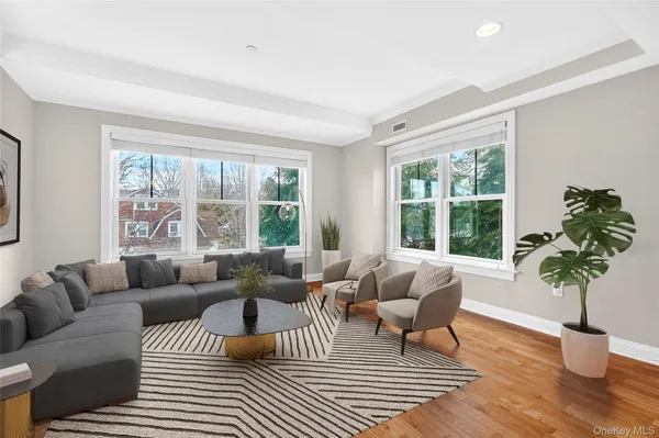 $4,500 | 225 Stanley Avenue, Unit 204, Mamaroneck, NY 10543