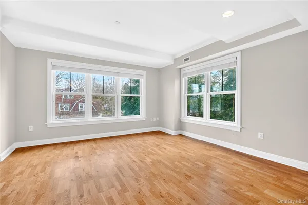 $4,500 | 225 Stanley Avenue, Unit 204, Mamaroneck, NY 10543