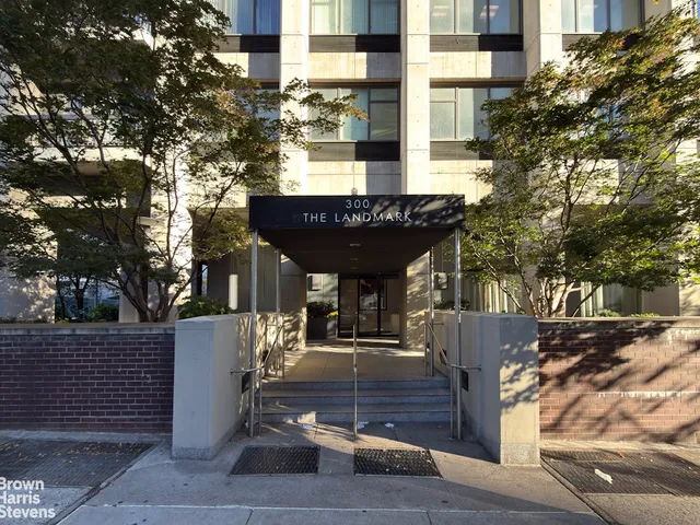 $1,195,000 | 300 East 59th Street, Unit 607 | Sutton Place