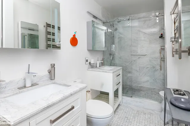 $1,195,000 | 300 East 59th Street, Unit 607 | Sutton Place