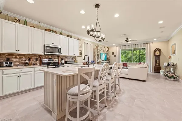 $699,000 | 3865 Helmsman Drive, Naples, FL 34120