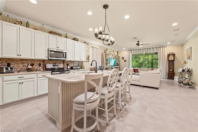 $745,000 | 3865 Helmsman Drive, Naples, FL 34120