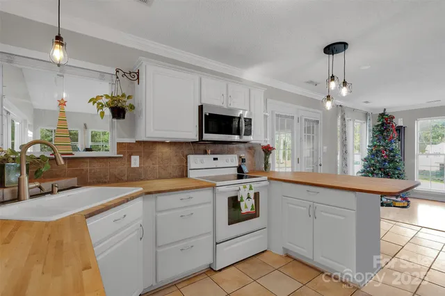 $410,000 | 3007 Wyntree Court, Matthews, NC 28104