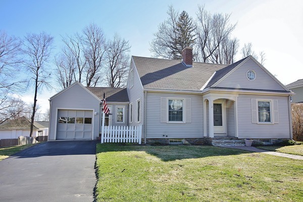 2 Stoneleigh Road Worcester, MA 01606 - Photo 1 of 23 Gallery Image 1