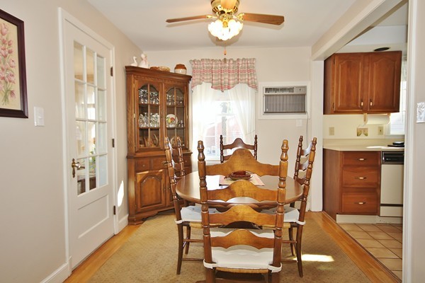 2 Stoneleigh Road Worcester, MA 01606 - Photo 6 of 23 Gallery Image 6