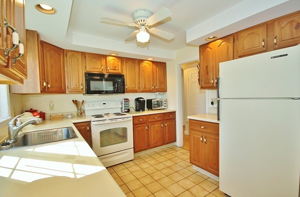 2 Stoneleigh Road Worcester, MA 01606 - Photo 8 of 23 Gallery Image 8
