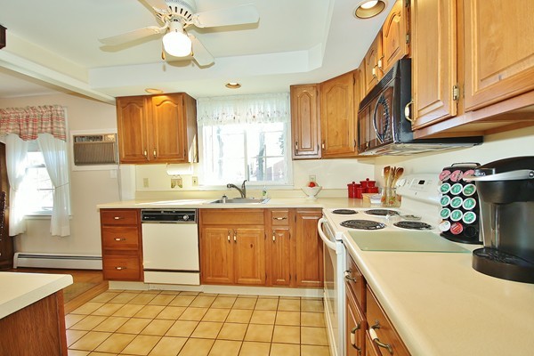 2 Stoneleigh Road Worcester, MA 01606 - Photo 9 of 23 Gallery Image 9