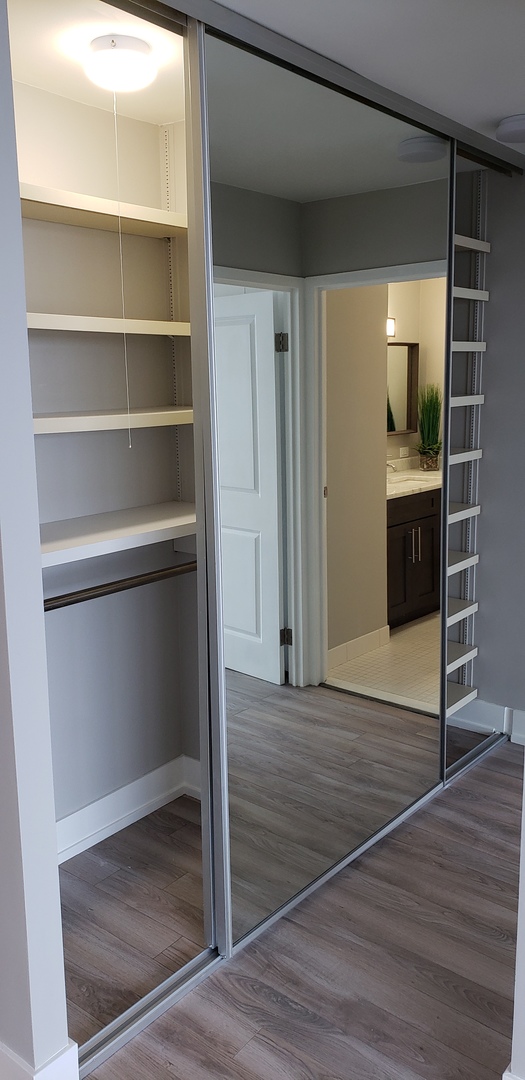 5445 North Sheridan Road, Unit 2711 Chicago, IL 60640 - Photo 12 of 12