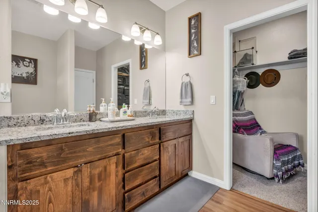 a view of utility room