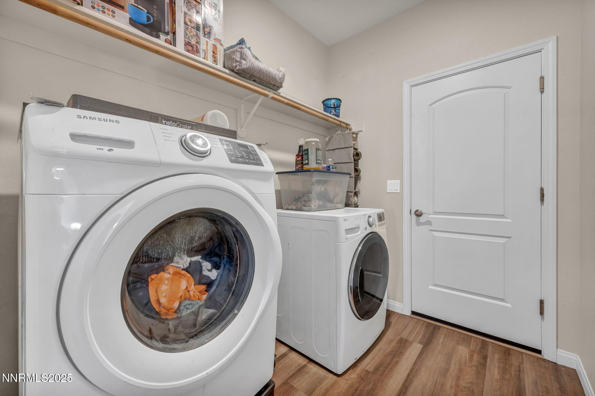 665 Beeghly Drive Fallon, NV 89406 - Photo 25 of 31 a utility room with dryer and washer