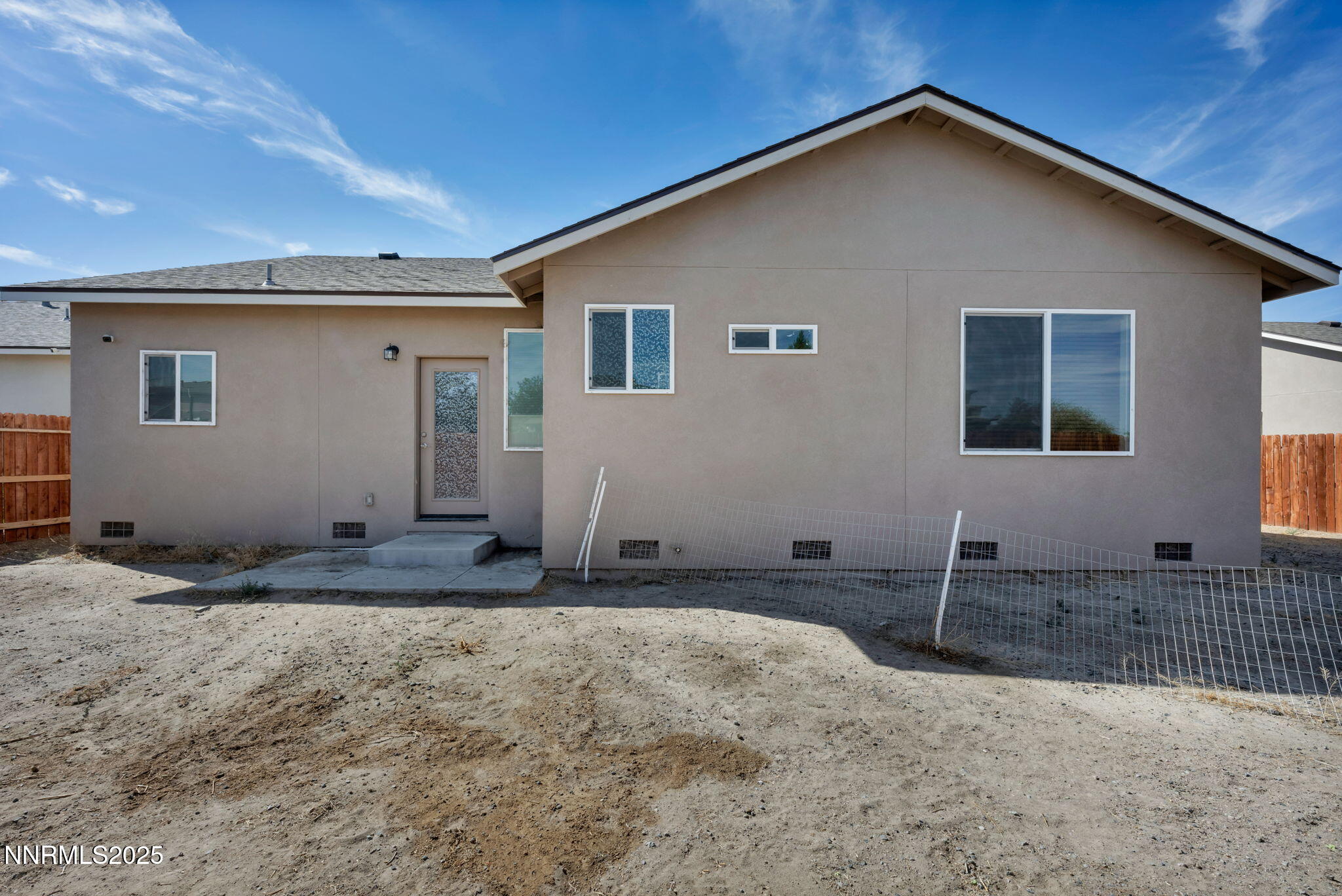 665 Beeghly Drive Fallon, NV 89406 - Photo 30 of 31 a backyard of a house