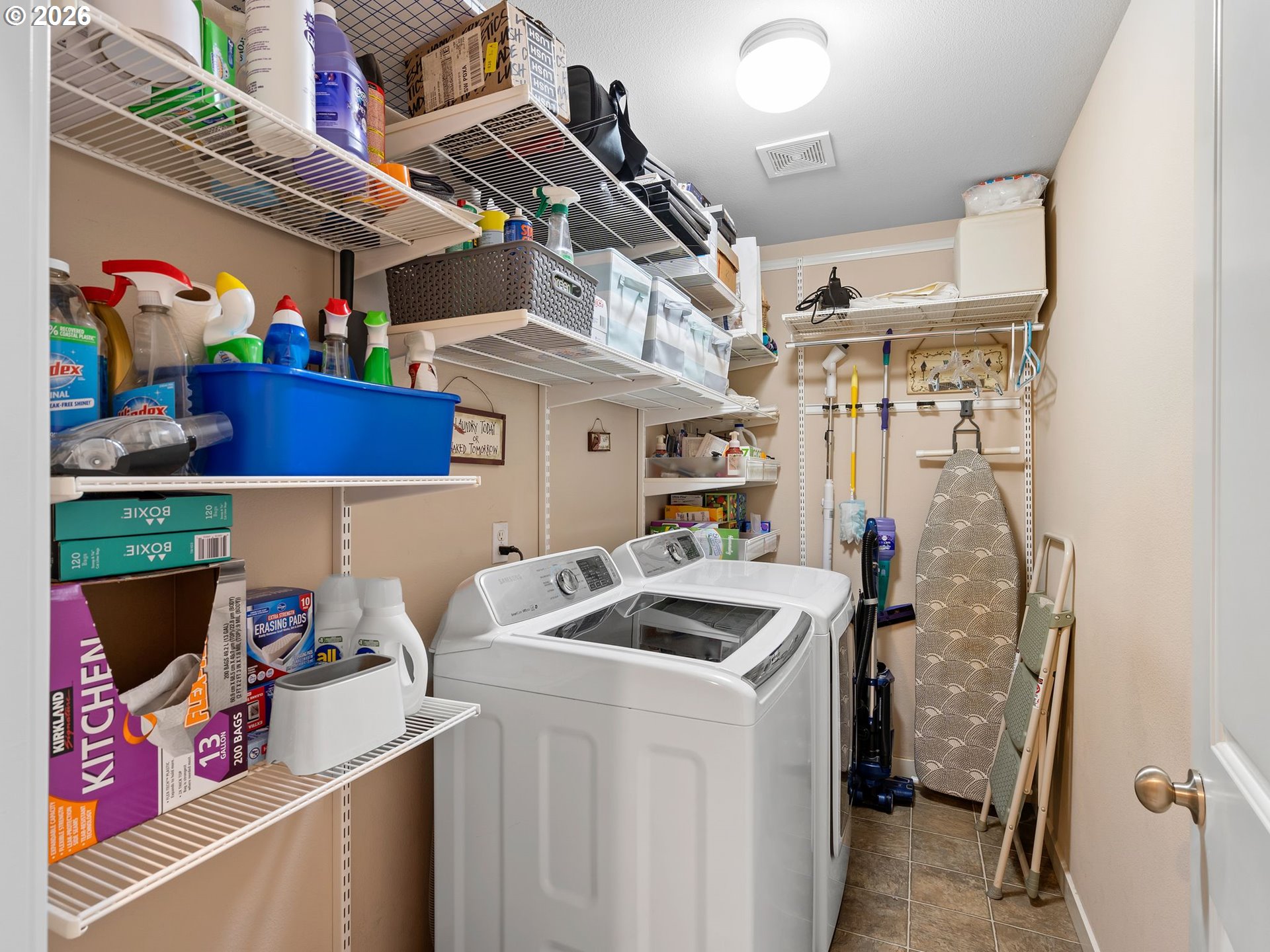 2513 Northwest 3rd Terrace Gresham, OR 97030 - Photo 20 of 38 a utility room with dryer and washer