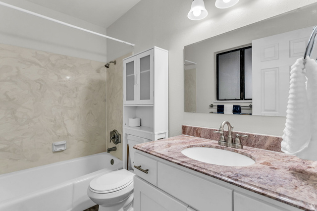 1539 East 450 South Springville, UT 84663 - Photo 29 of 49 Primary Bathroom