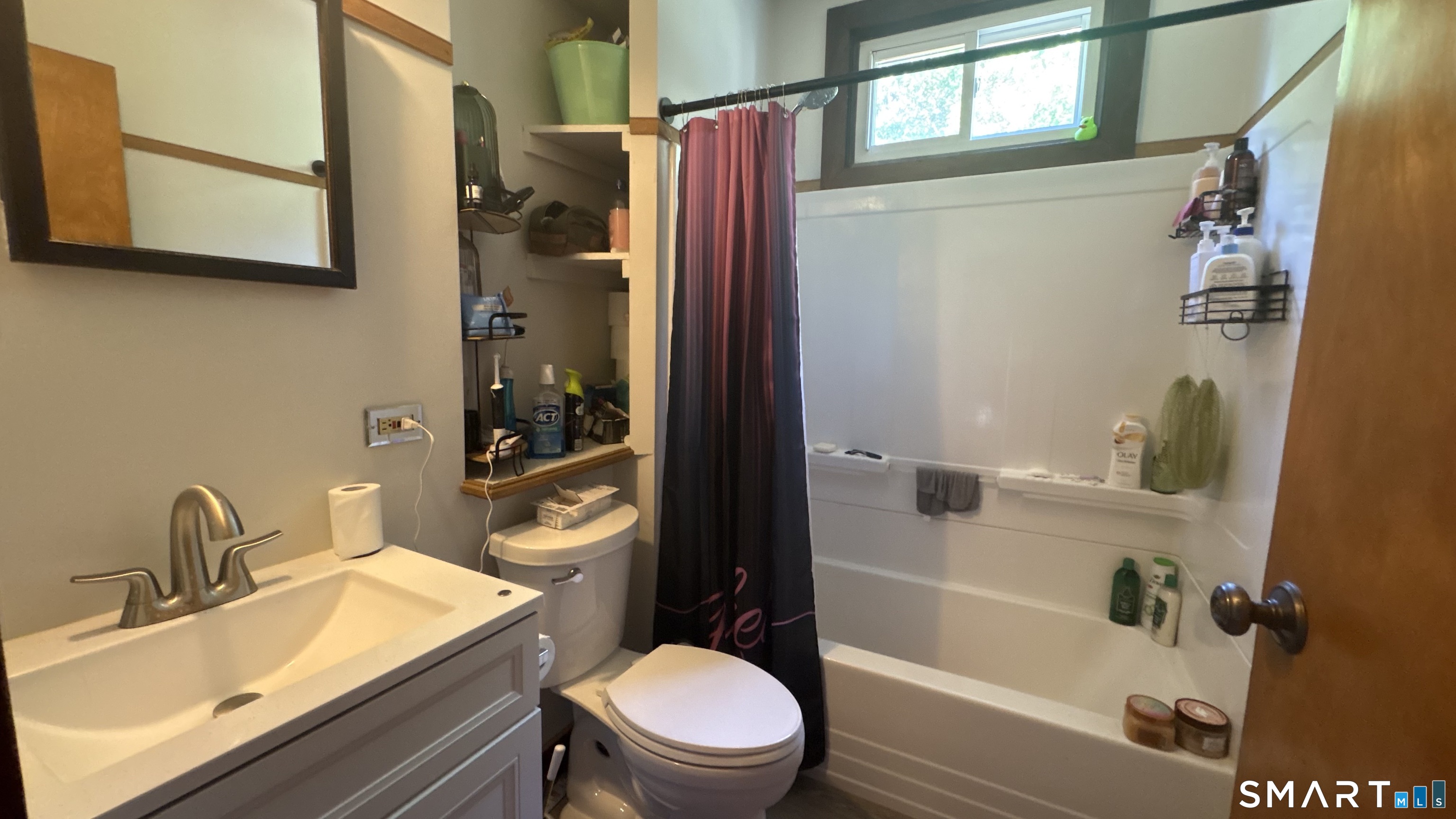 6 Lafayette Street Enfield, CT 06082 - Photo 13 of 39