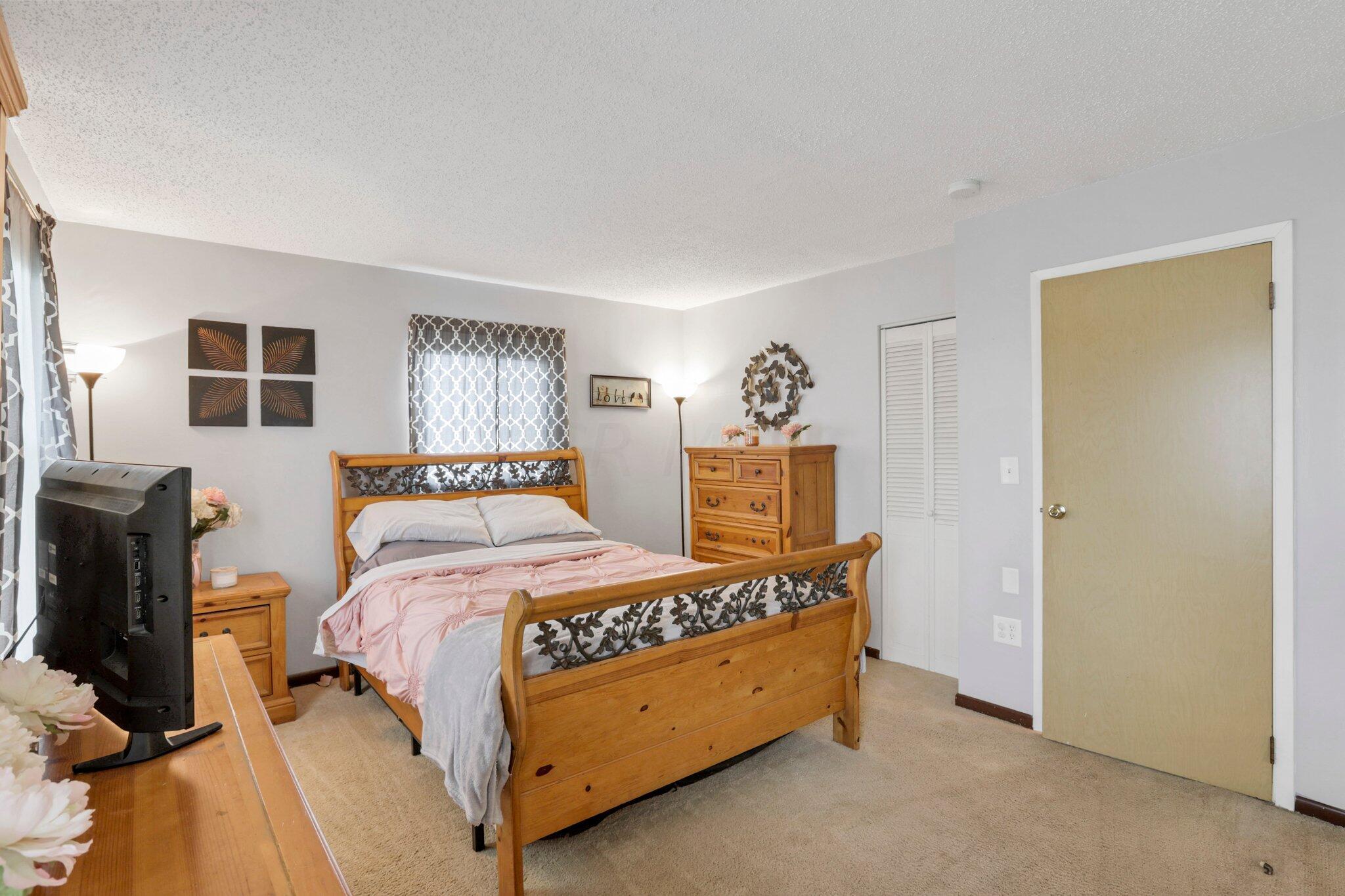 5213 Fairlane Road Columbus, OH 43207 - Photo 19 of 39 Bedroom Two