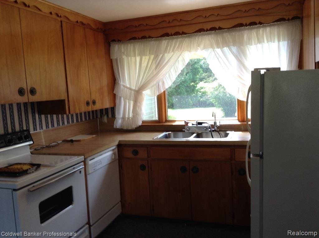 1037 Turrill Road Lapeer, MI 48446 - Photo 23 of 38