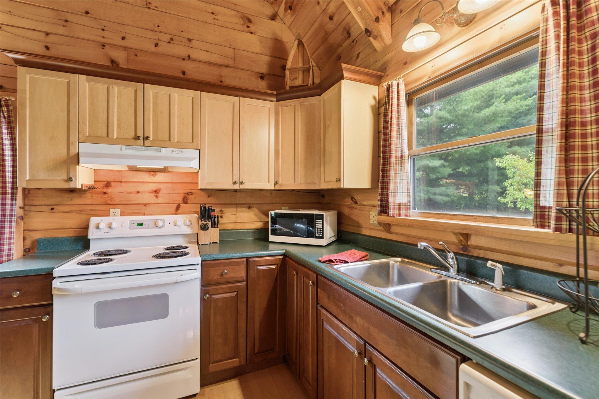1130 North County Line Road Watervliet, MI 49098 - Photo 18 of 58 19-1130-N-County-Line-Rd-Watervliet-MI-4