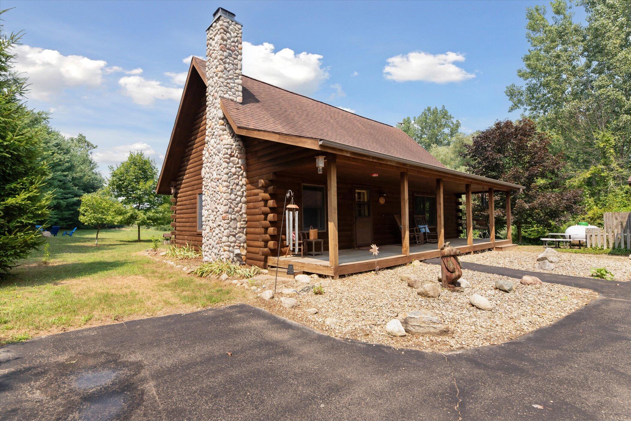 1130 North County Line Road Watervliet, MI 49098 - Photo 2 of 58 06-1130-N-County-Line-Rd-Watervliet-MI-4