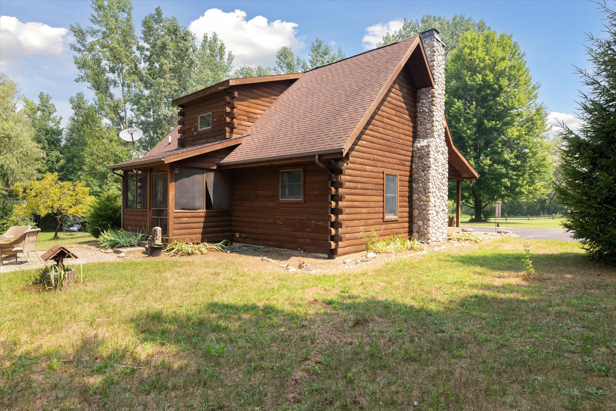 1130 North County Line Road Watervliet, MI 49098 - Photo 3 of 58 02-1130-N-County-Line-Rd-Watervliet-MI-4