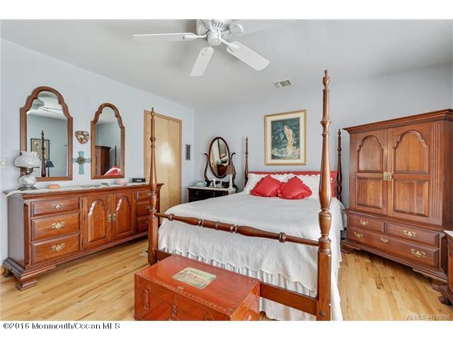 204 Riptide Avenue Manahawkin, NJ 08050 - Photo 17 of 30 17