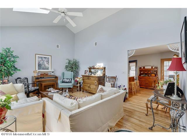 204 Riptide Avenue Manahawkin, NJ 08050 - Photo 4 of 30 4