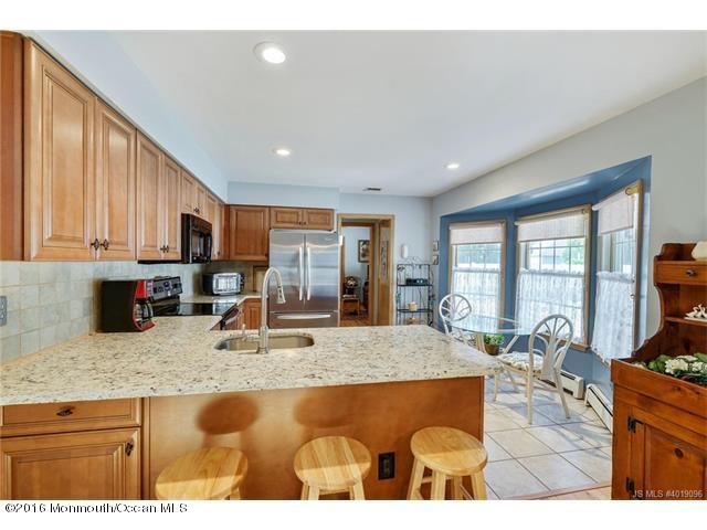 204 Riptide Avenue Manahawkin, NJ 08050 - Photo 9 of 30 9