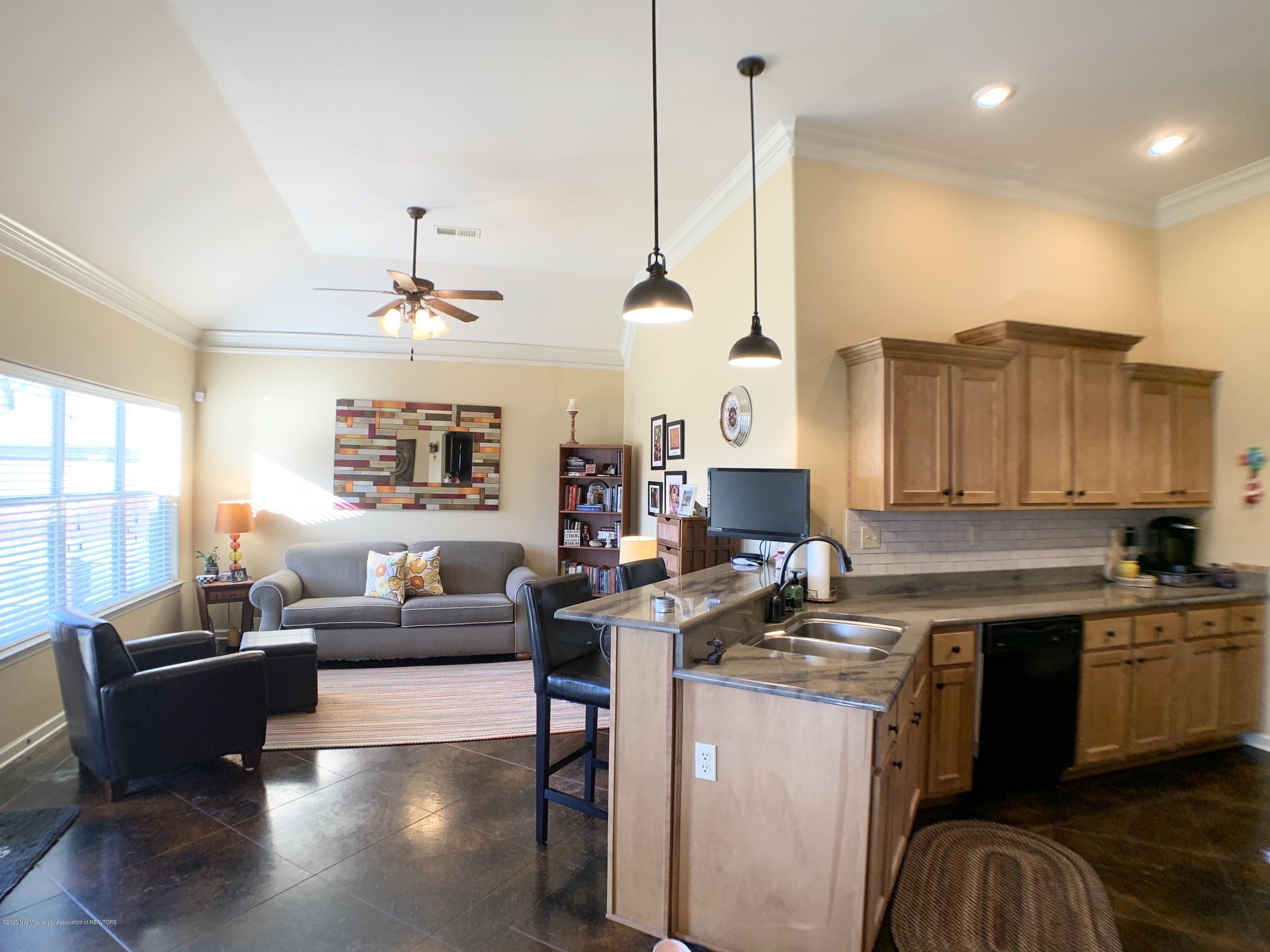 1755 Jaybird Road Hernando, MS 38632 - Photo 8 of 17 92522678-DB8E-46B0-AF93-1AF9EE6ED2F3
