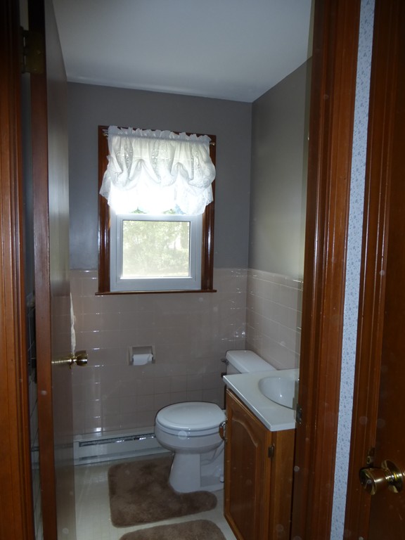 31 Country Road Agawam, MA 01001 - Photo 11 of 19 Gallery Image 11