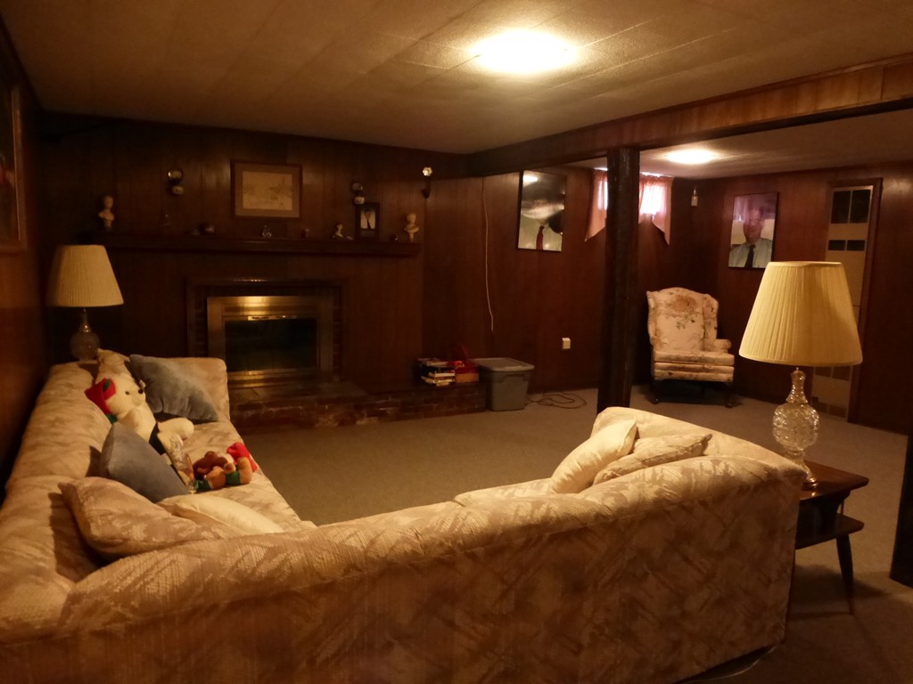 31 Country Road Agawam, MA 01001 - Photo 16 of 19 Gallery Image 16