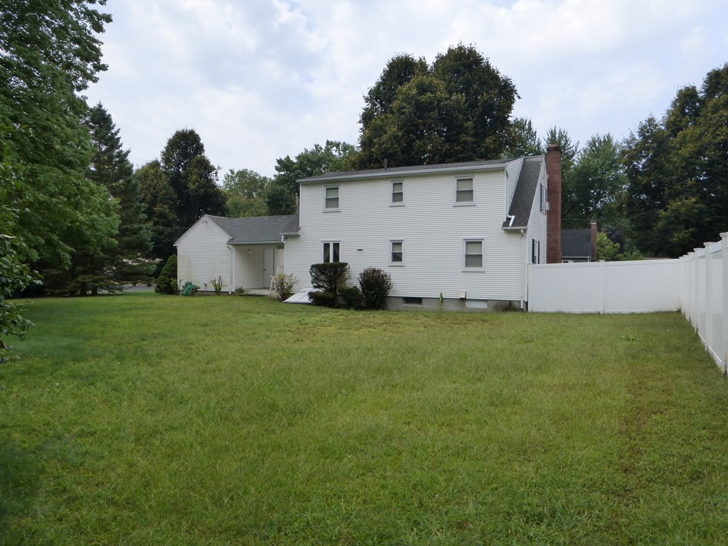 31 Country Road Agawam, MA 01001 - Photo 2 of 19 Gallery Image 2