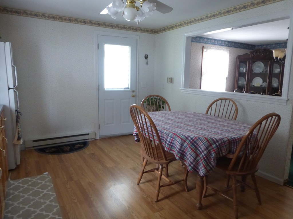 31 Country Road Agawam, MA 01001 - Photo 4 of 19 Gallery Image 4
