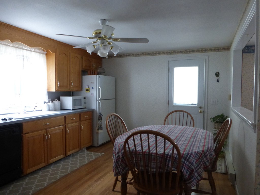 31 Country Road Agawam, MA 01001 - Photo 5 of 19 Gallery Image 5