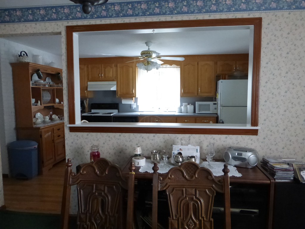31 Country Road Agawam, MA 01001 - Photo 6 of 19 Gallery Image 6