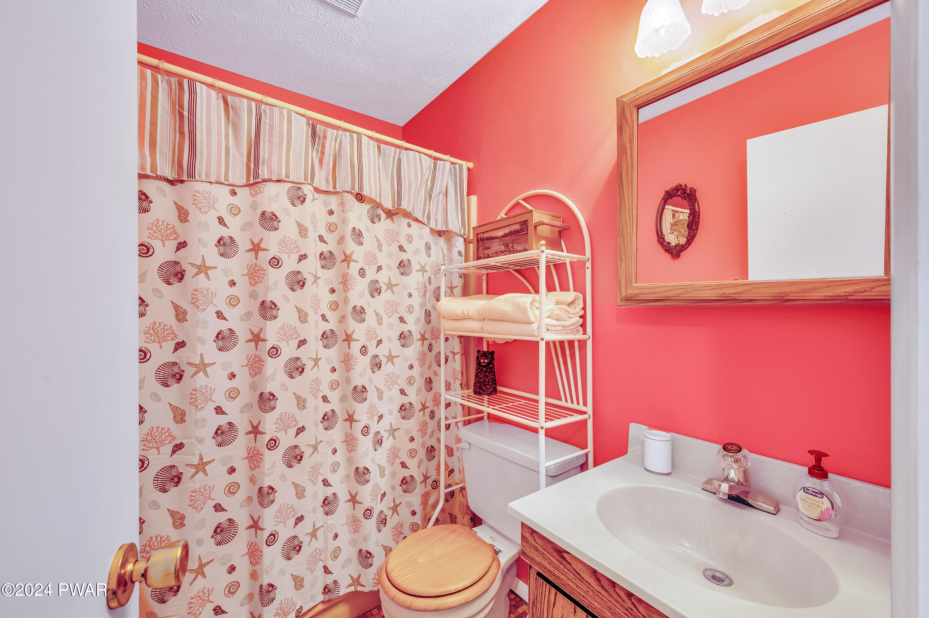 158 Ridgeview Drive Lake Ariel, PA 18436 - Photo 20 of 37 a bathroom with a sink toilet and shower