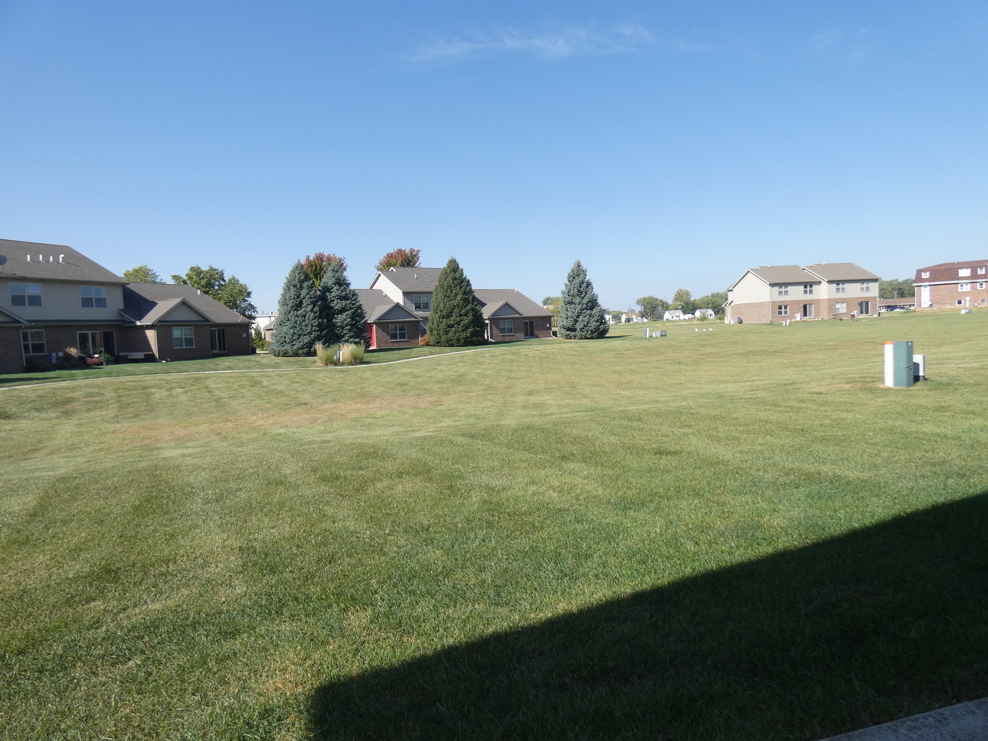 627 North Edgemere Drive Bourbonnais, IL 60914 - Photo 36 of 37 a view of a field with an ocean