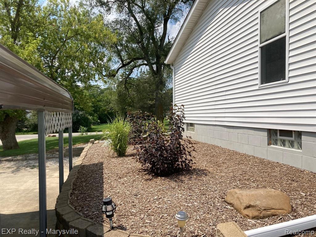 4484 Capac Road Capac, MI 48014 - Photo 12 of 47