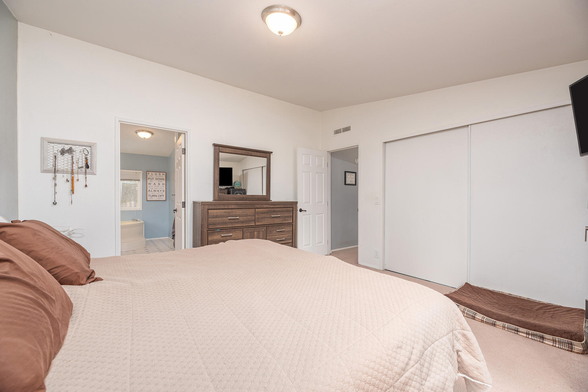 54732 Huntington Road Bend, OR 97707 - Photo 17 of 45 54732HuntingtonRd-2-MLS- (20)