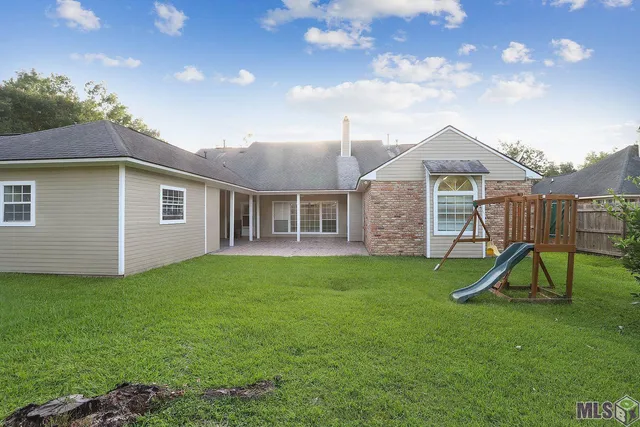 $430,000 | 434 Autumn Oak Drive, Baton Rouge, LA 70810