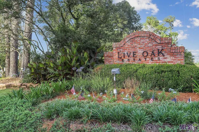 $430,000 | 434 Autumn Oak Drive, Baton Rouge, LA 70810