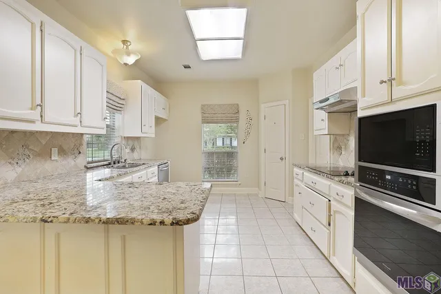 $430,000 | 434 Autumn Oak Drive, Baton Rouge, LA 70810