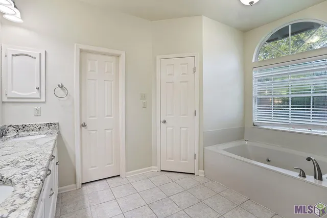 $430,000 | 434 Autumn Oak Drive, Baton Rouge, LA 70810