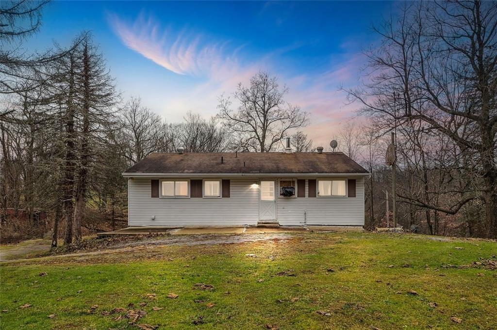 215 Leslie Road Valencia, PA 16059 - Photo 1 of 22 Gallery Image 1