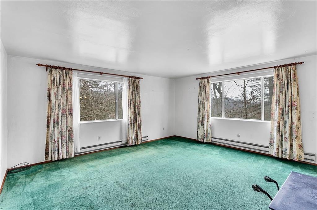 215 Leslie Road Valencia, PA 16059 - Photo 11 of 22 Gallery Image 11