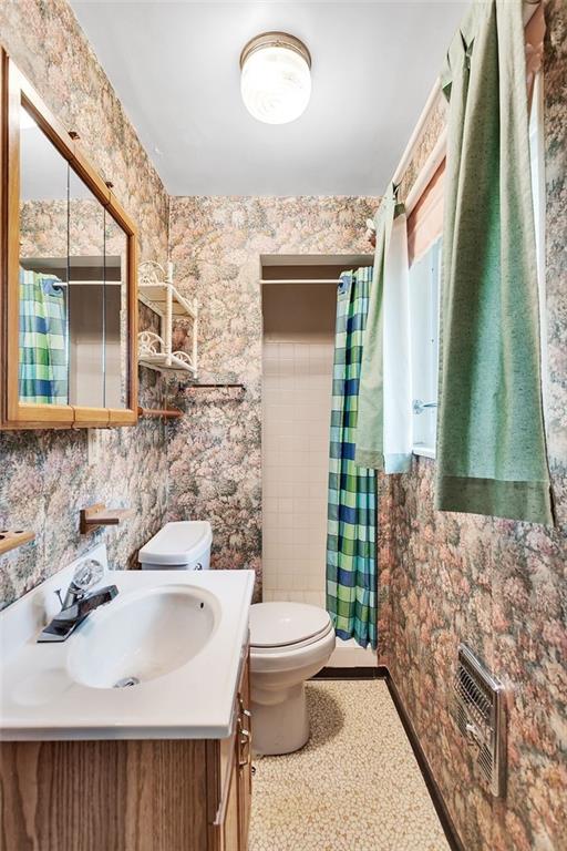 215 Leslie Road Valencia, PA 16059 - Photo 13 of 22 Gallery Image 13