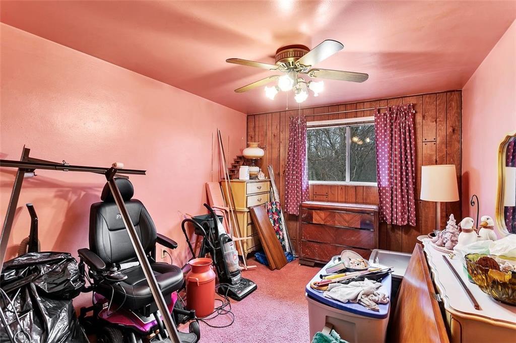 215 Leslie Road Valencia, PA 16059 - Photo 15 of 22 Gallery Image 15