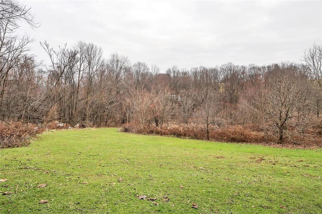 215 Leslie Road Valencia, PA 16059 - Photo 3 of 22 Gallery Image 3