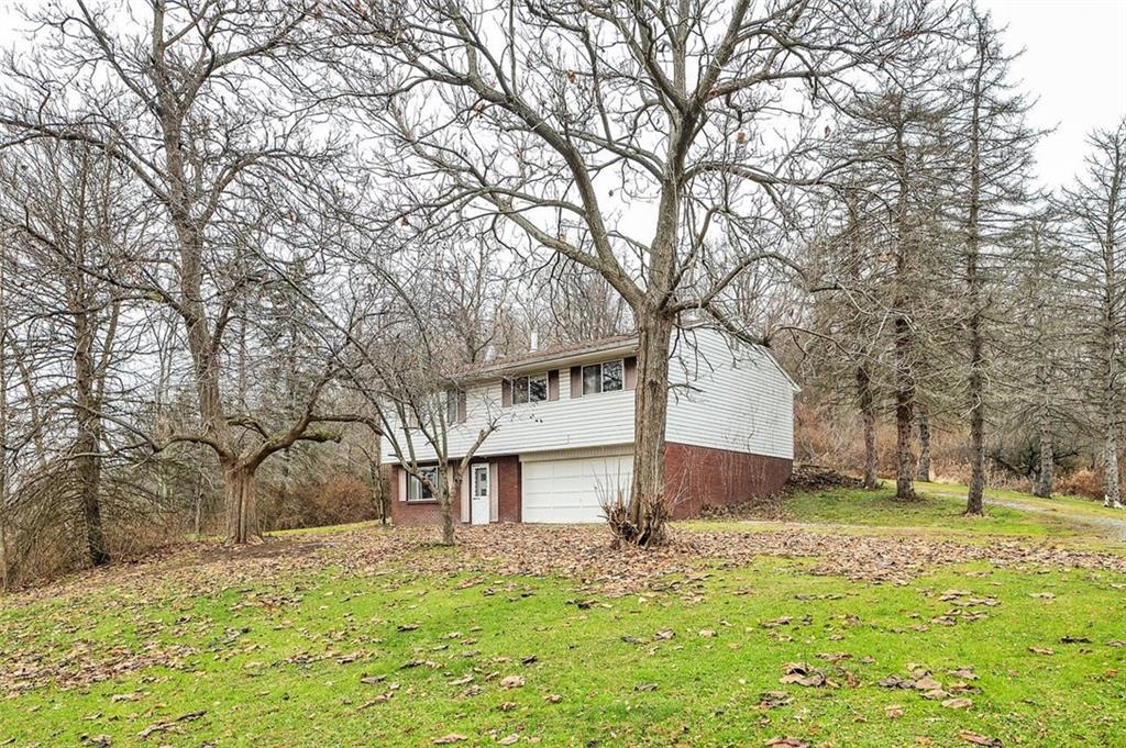 215 Leslie Road Valencia, PA 16059 - Photo 4 of 22 Gallery Image 4