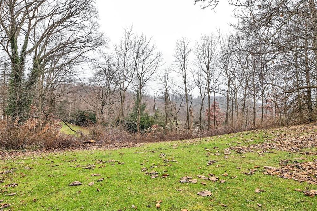 215 Leslie Road Valencia, PA 16059 - Photo 5 of 22 Gallery Image 5