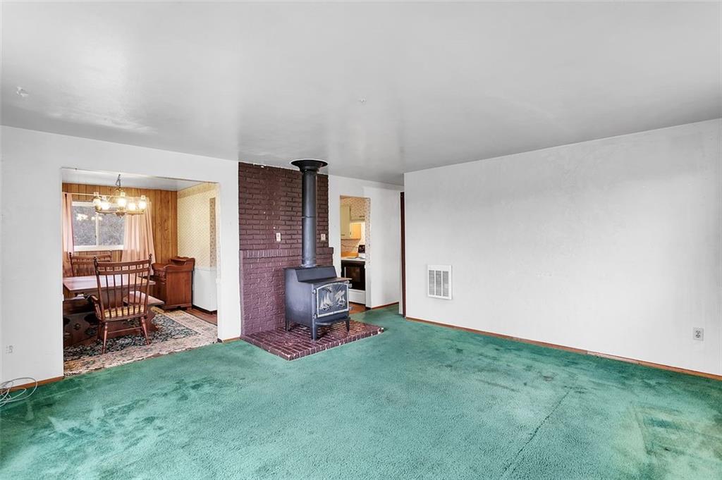 215 Leslie Road Valencia, PA 16059 - Photo 10 of 22 Gallery Image 10