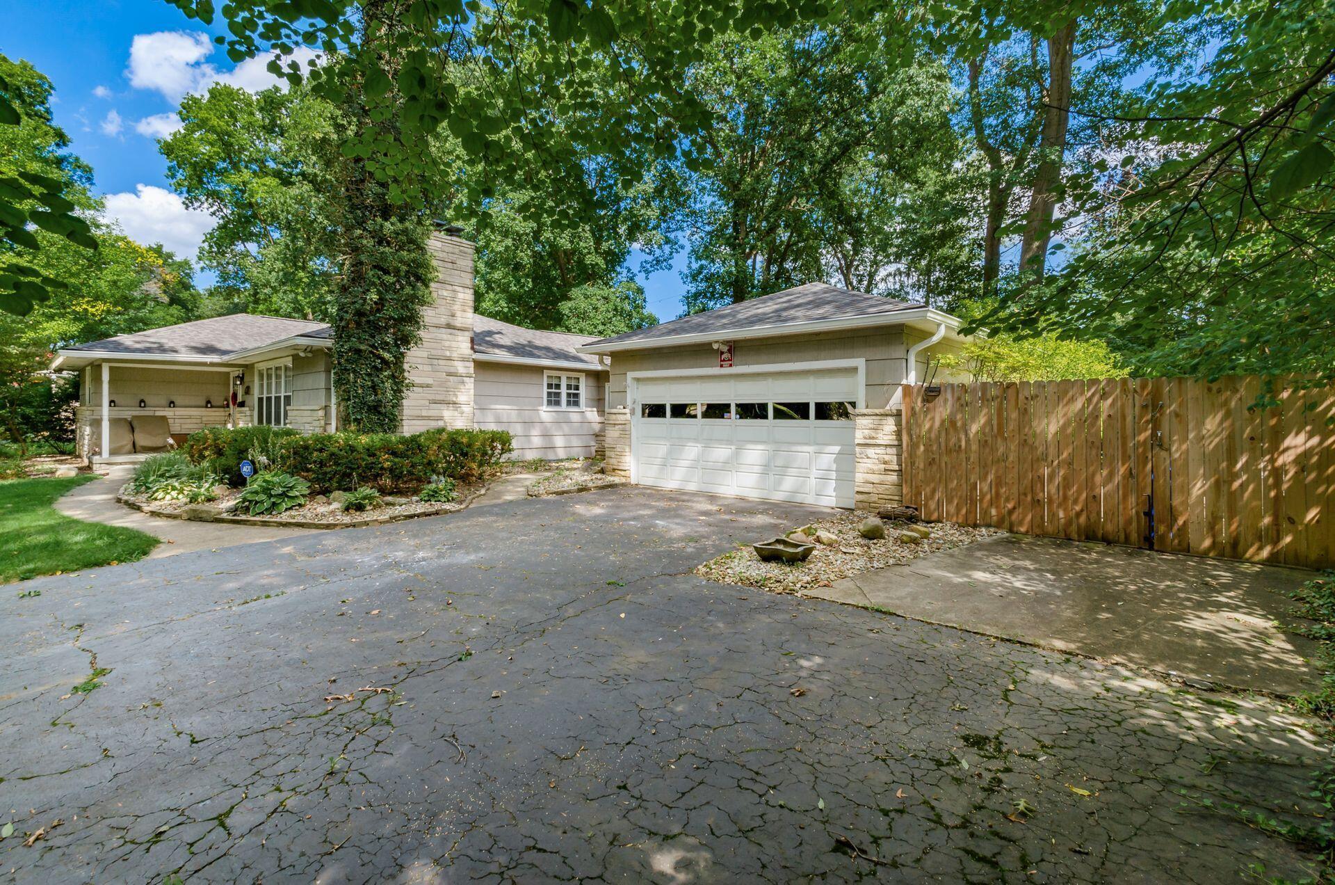 3086 Leeds Road Columbus, OH 43221 - Photo 7 of 47 008_1198_K 3086 Leeds Rd018-2